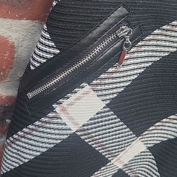 COPY - WHBL plaid skirt - Picture 3 of 7